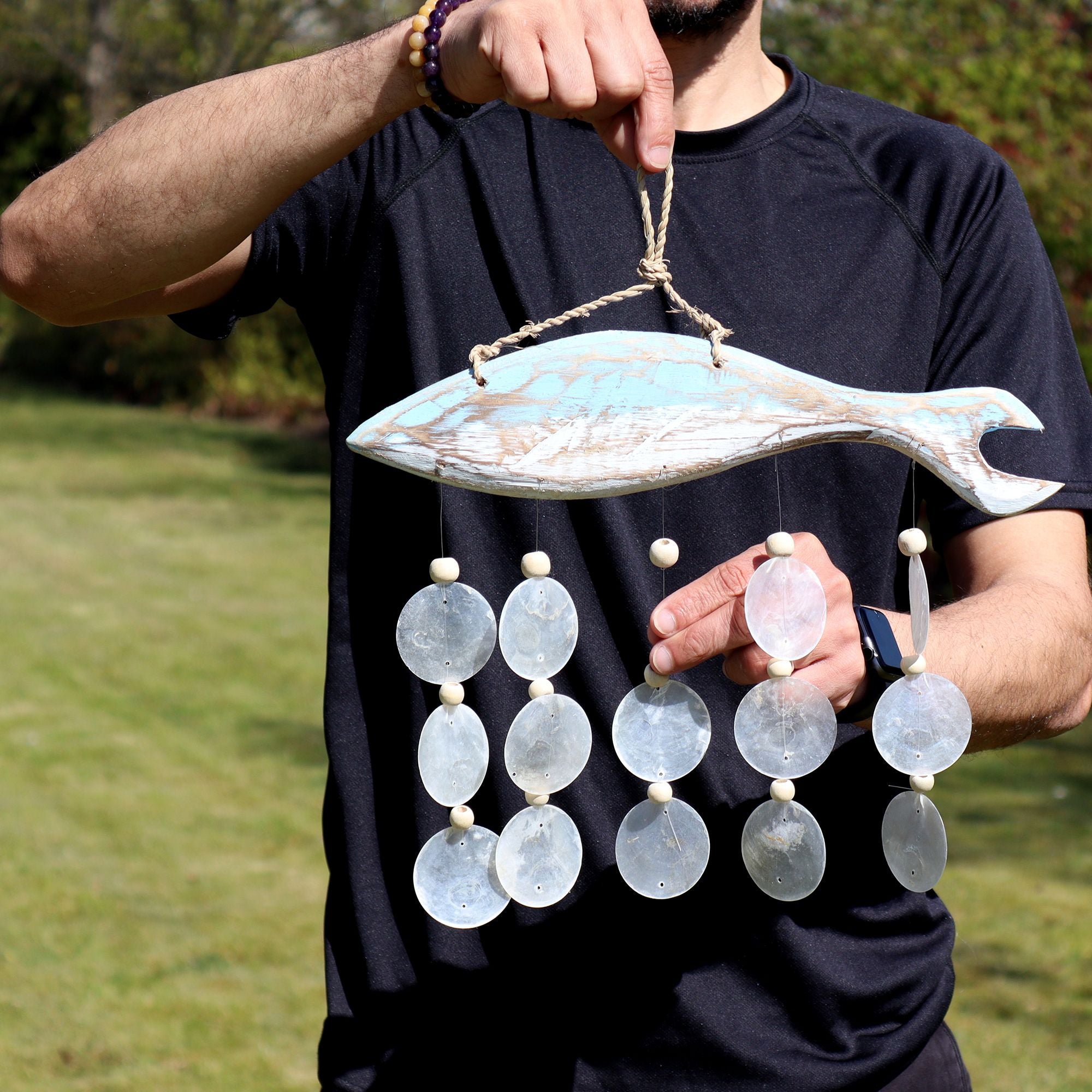 Talla de Pez en Azul Lavado y Gota Natural